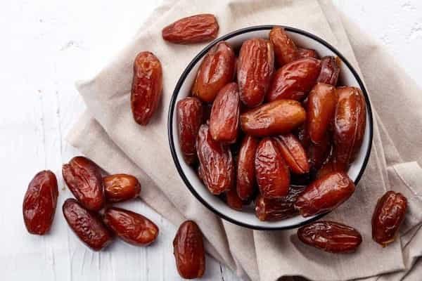 قیمت خرید خرما پیارم صادراتی + فروش ویژه